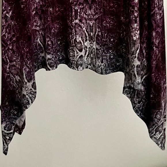 Jennifer Lopez SZ Med Long Sleeve Shark Bite Hemline Tunic Blouse with Keyhole - Picture 6 of 7